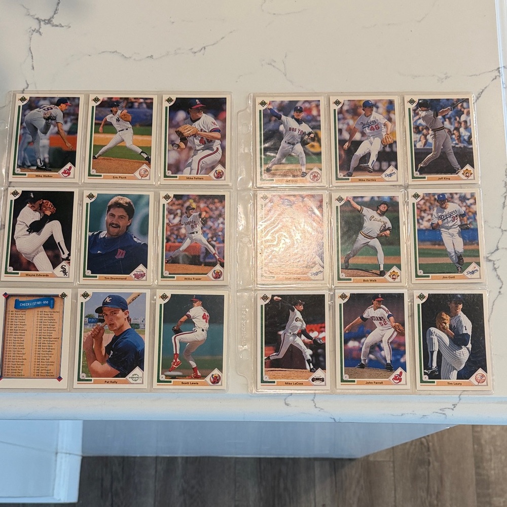 Baseball Trading Card Collection - Picture 16 of 16